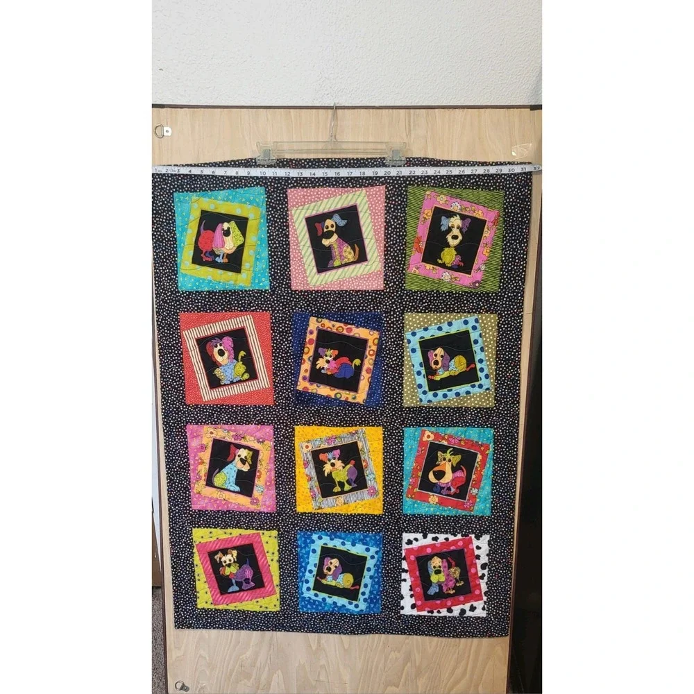 Happy Dog‎ Quilted Pattern Blanket Please Refer To Photos For Measurements.